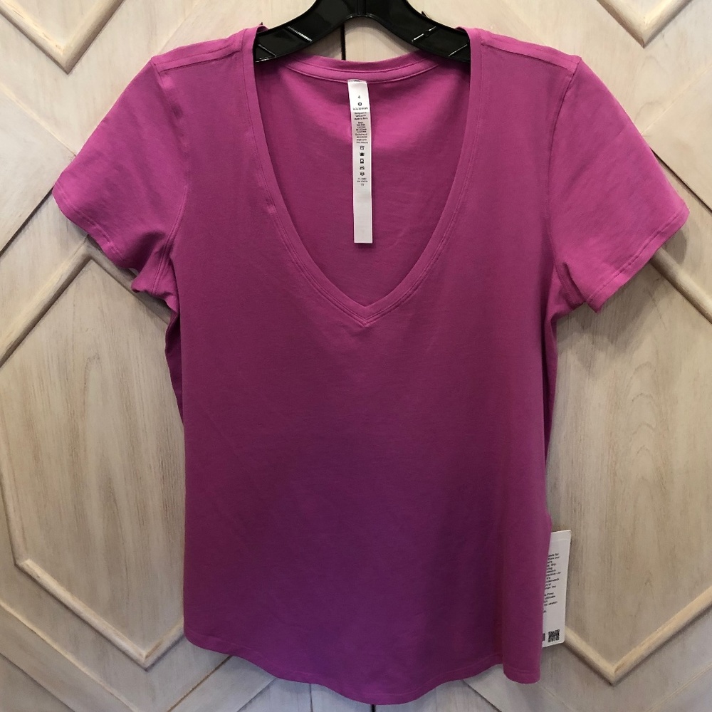 Lululemon Love Tee New with Tag Hyacinth Size 4